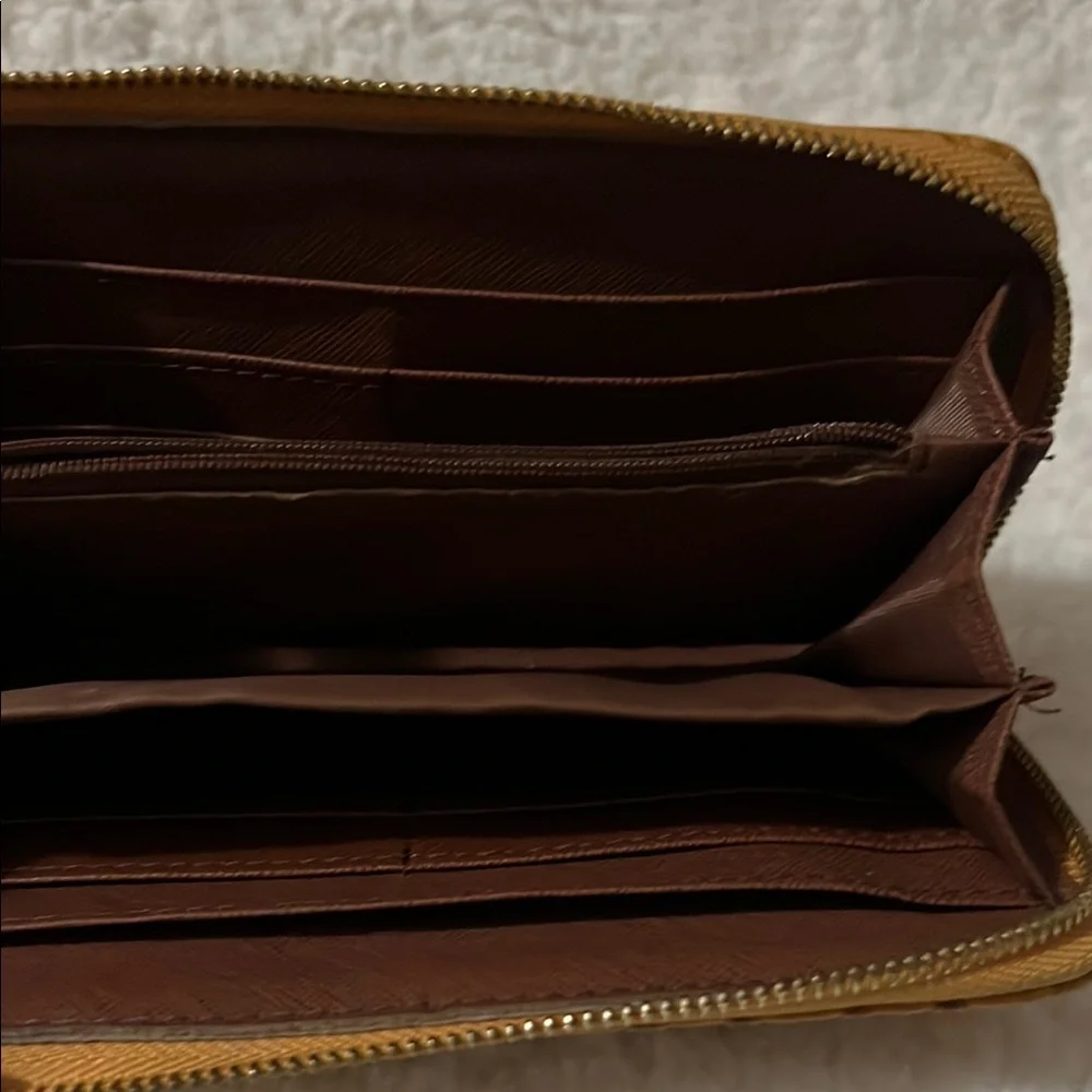 Ostrich Faux leather‎ Brown Textured Wallet